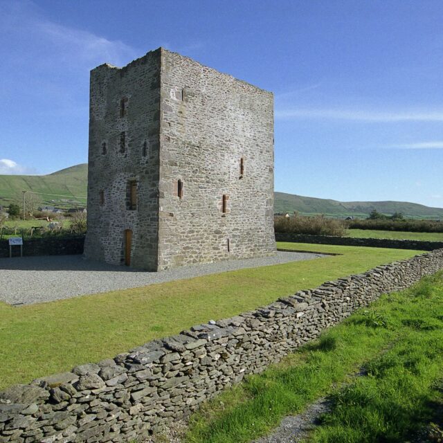Gallarus Castle · Castle