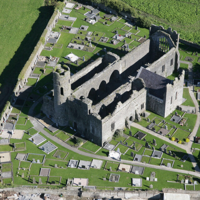 Collegiate Church of SS Peter and Paul · Church