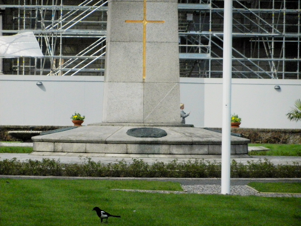Collins (Griffith) and O’Higgins Memorial · Memorial Stone