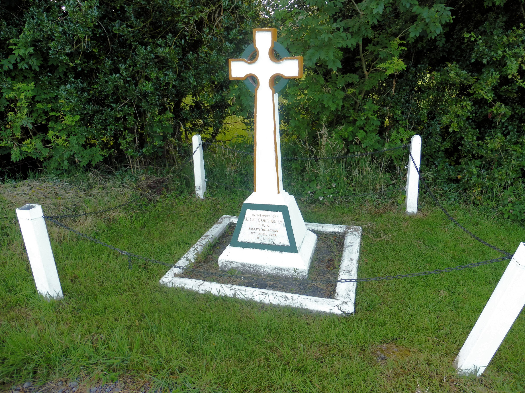 Denis Kelly Memorial · Memorial Stone