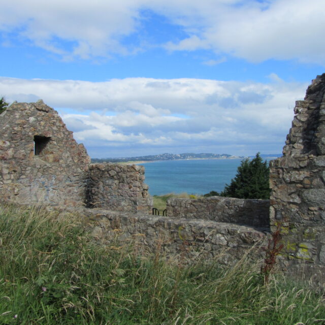 Raheen-a-Cluig Church · Church