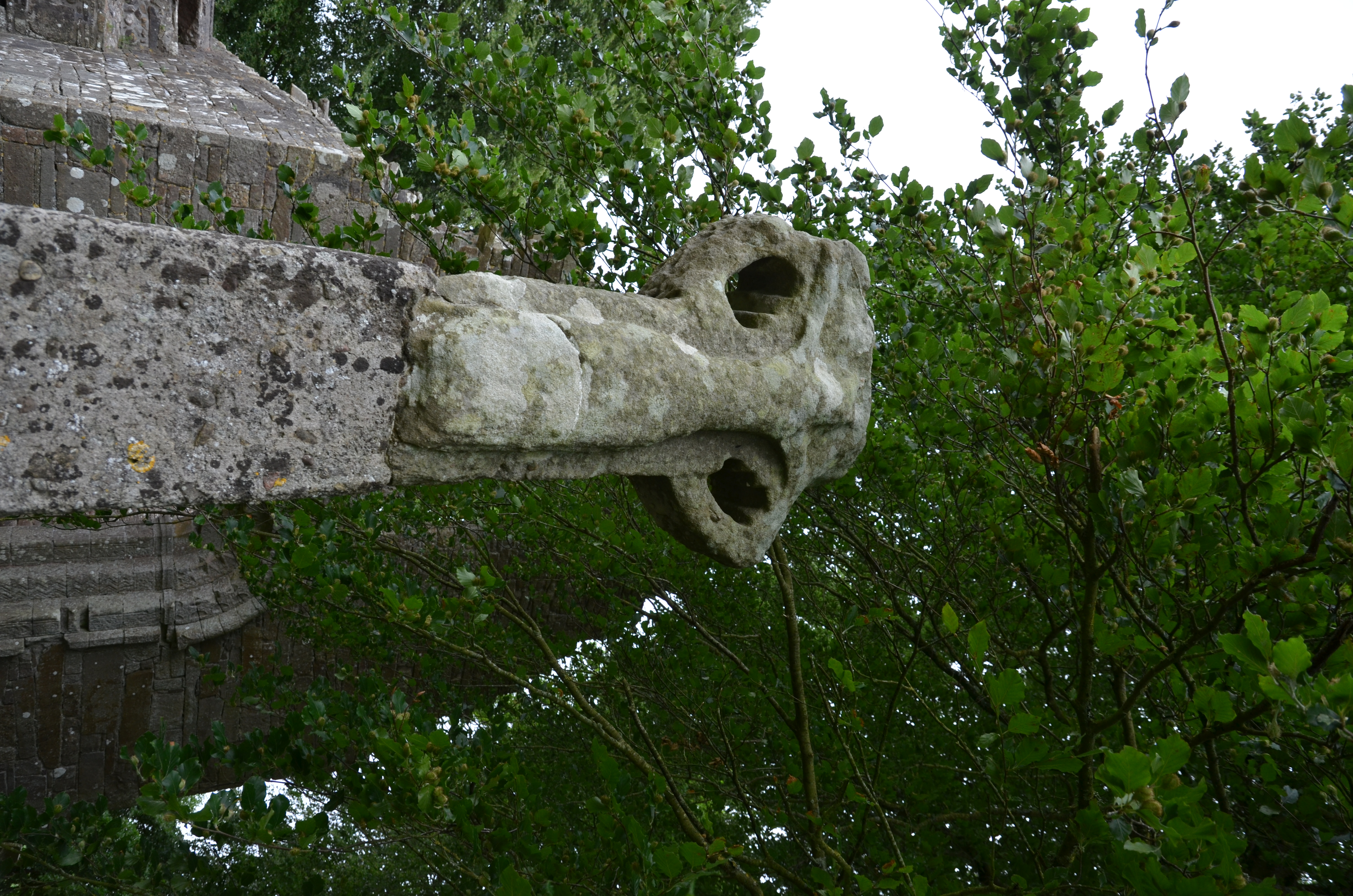 Monaincha High Cross · High Cross