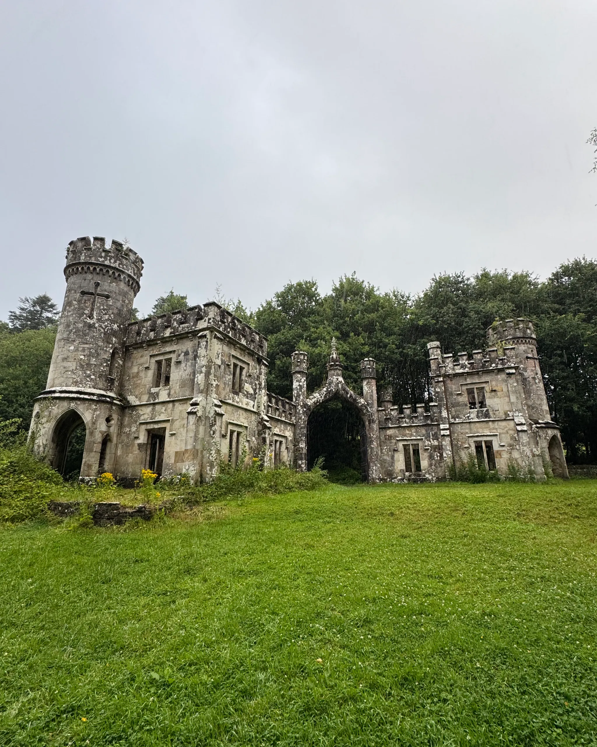 Ballysaggartmore Towers · Monument