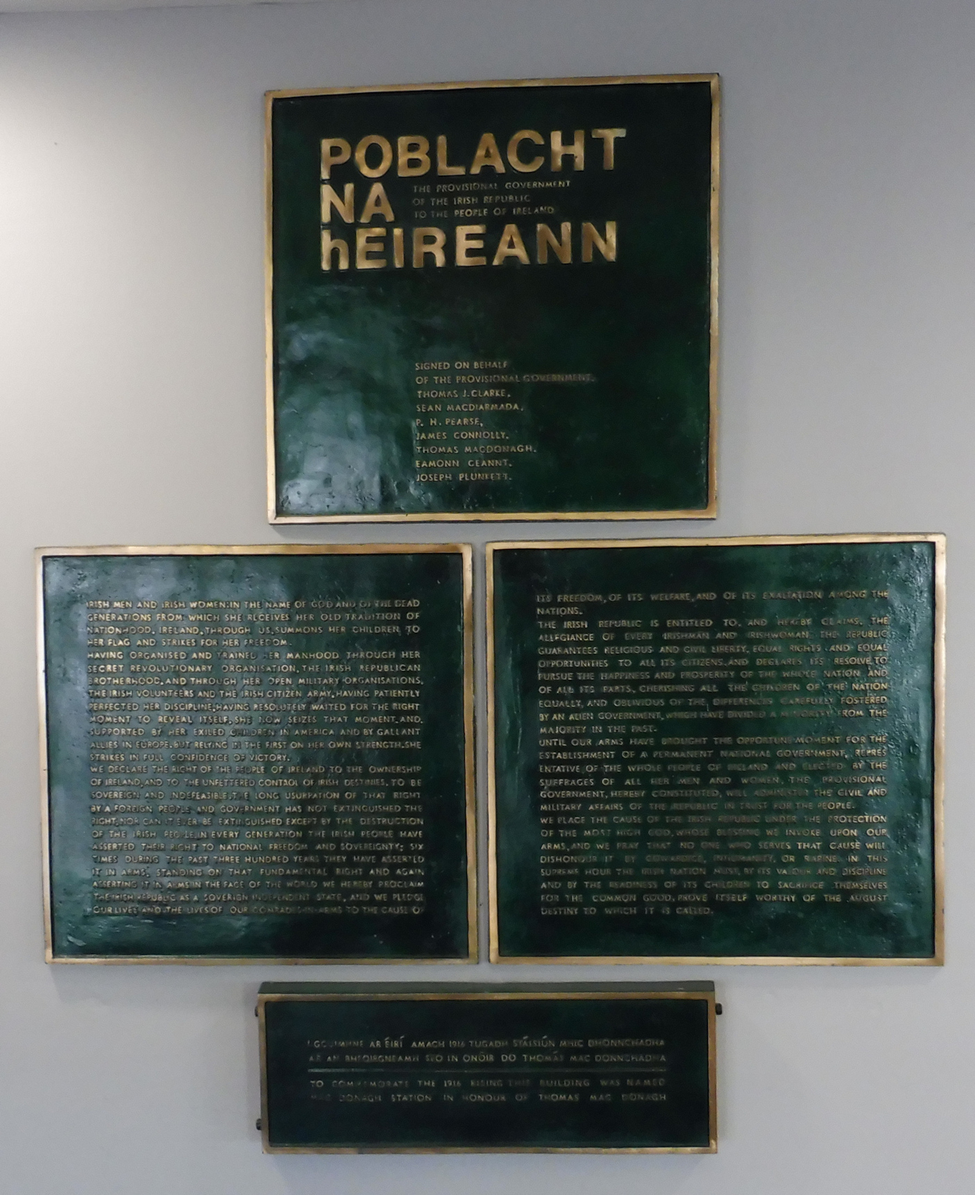 Thomas MacDonagh Memorial · Memorial Stone