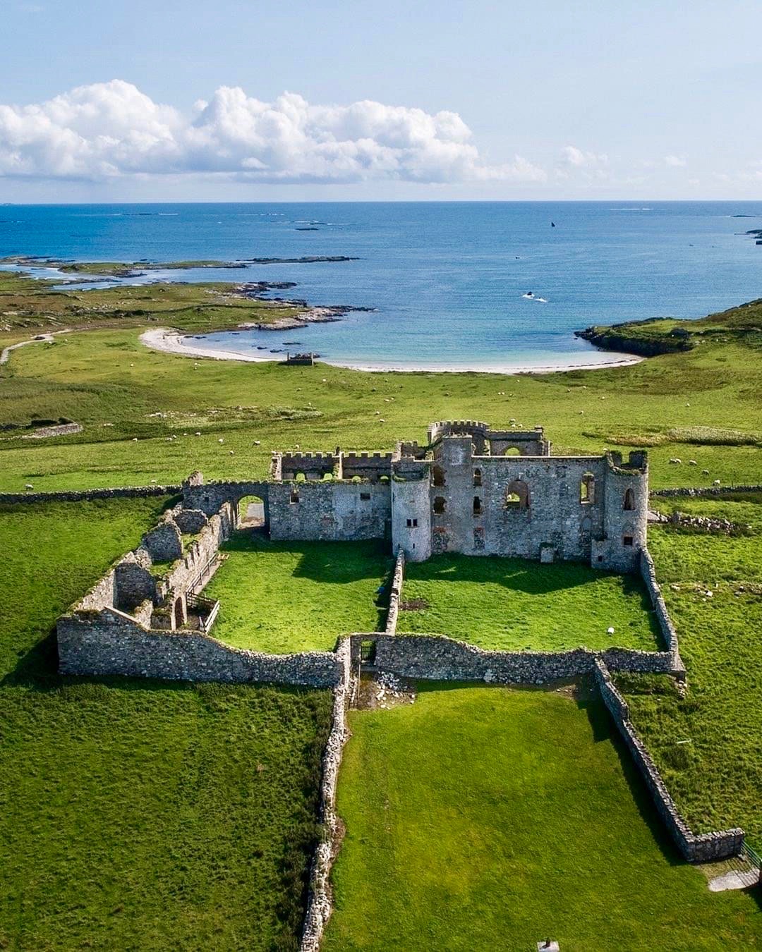 Bunowen Castle · Castle