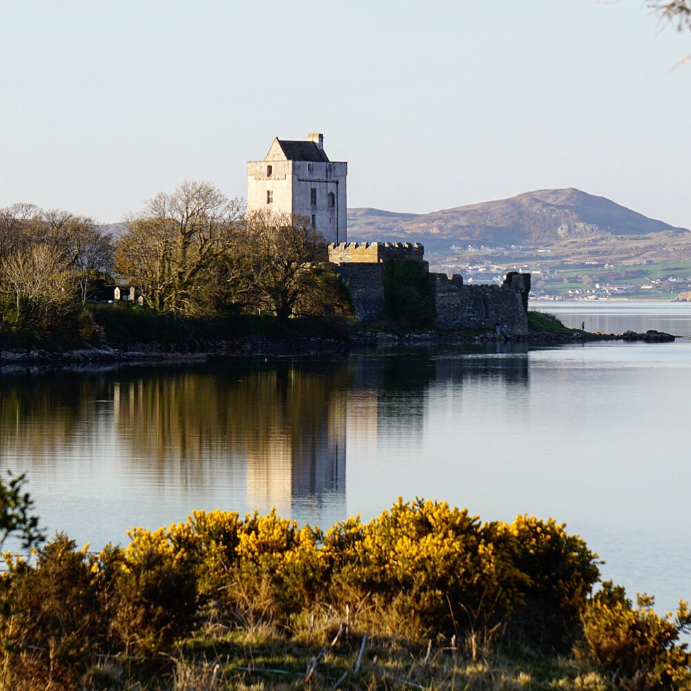 Doe Castle · Castle