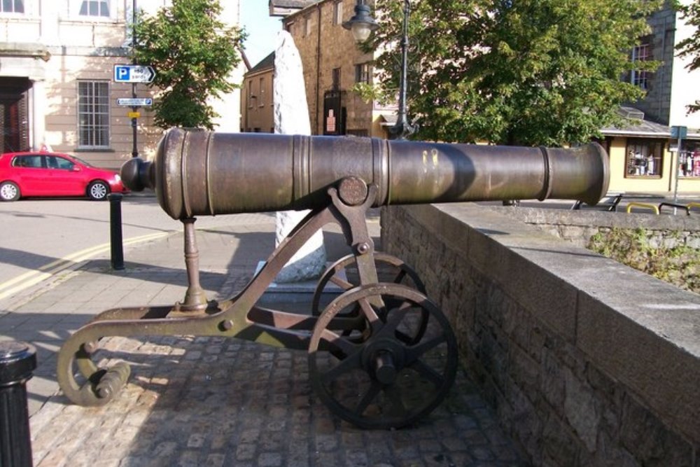 The Crimean Cannon · Structure