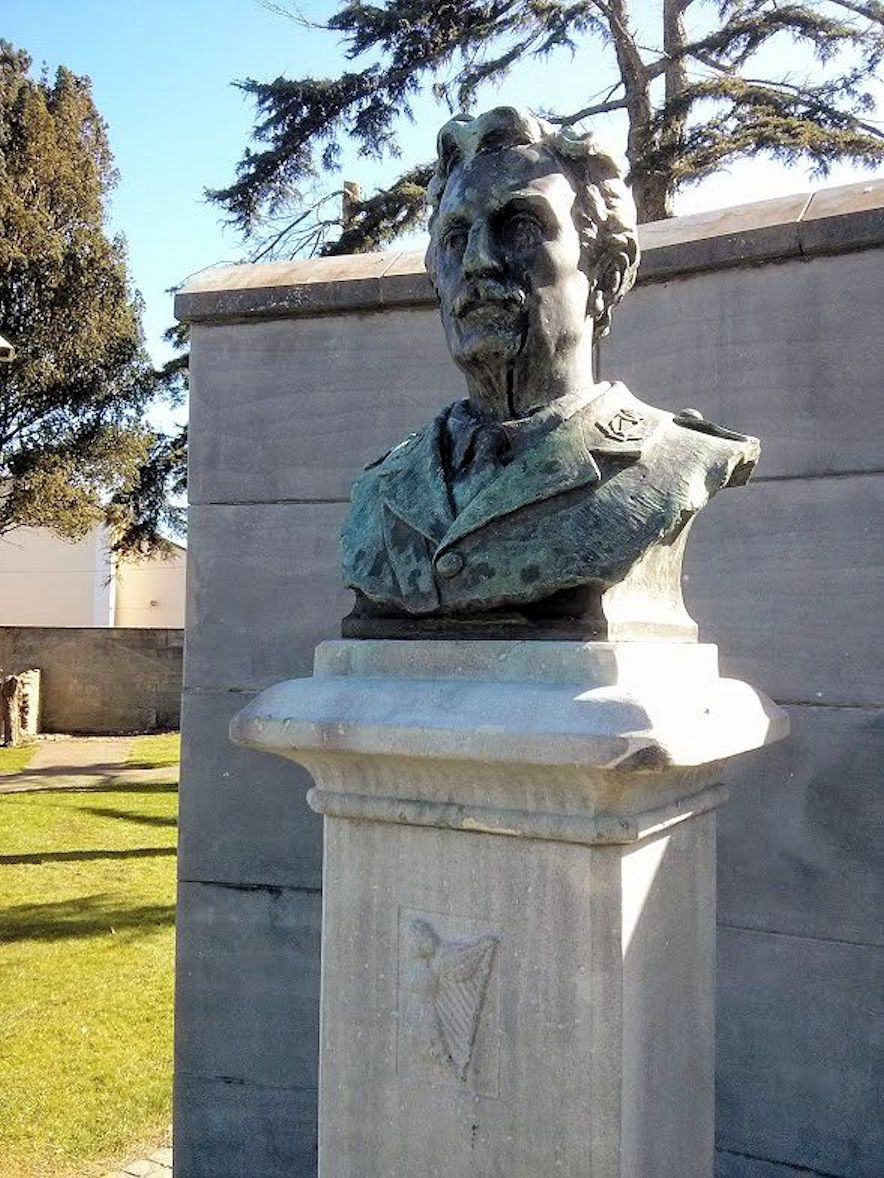 Redmond Memorial · Memorial Stone