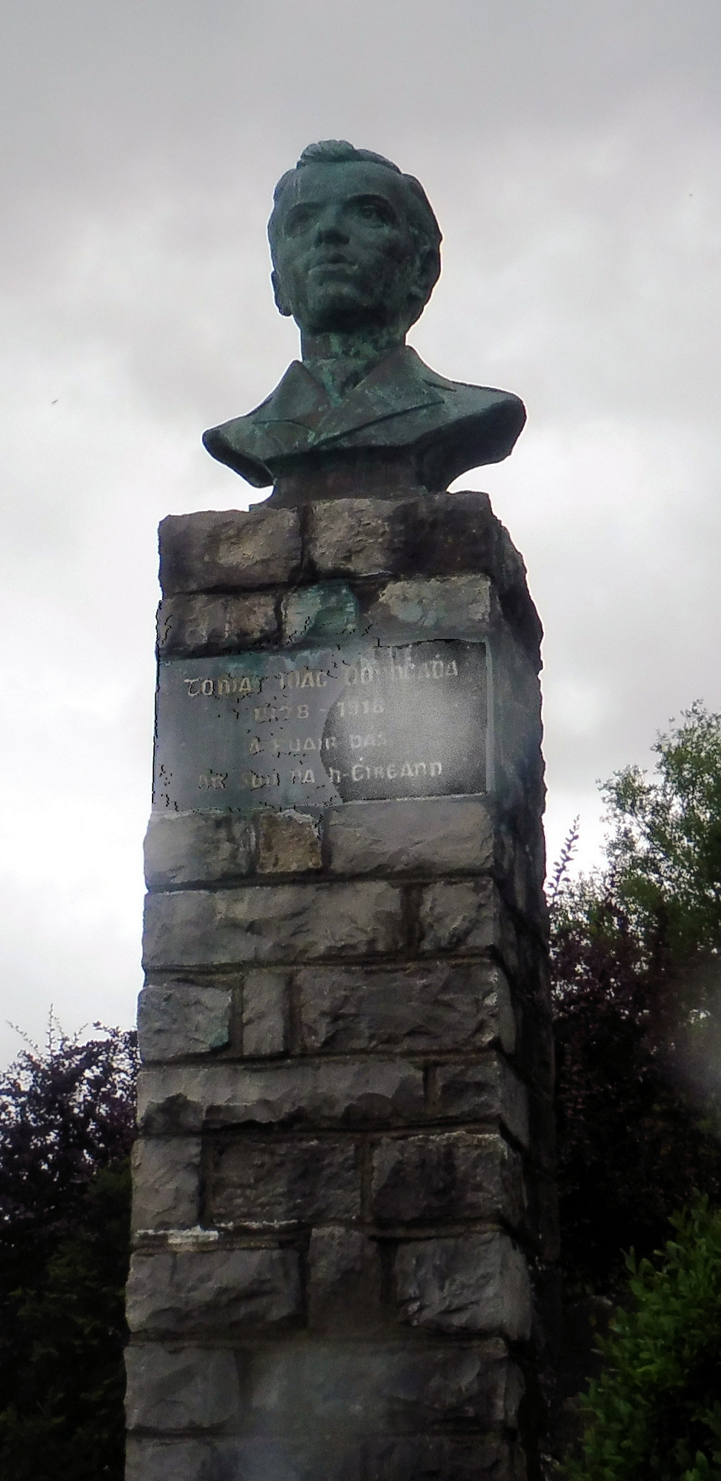 Thomas McDonagh Memorial bust #1562 · Memorial Stone