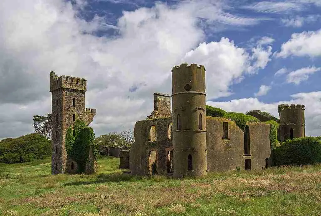 McKenna’s Castle / Ardo House / Ardoginna House · Country House